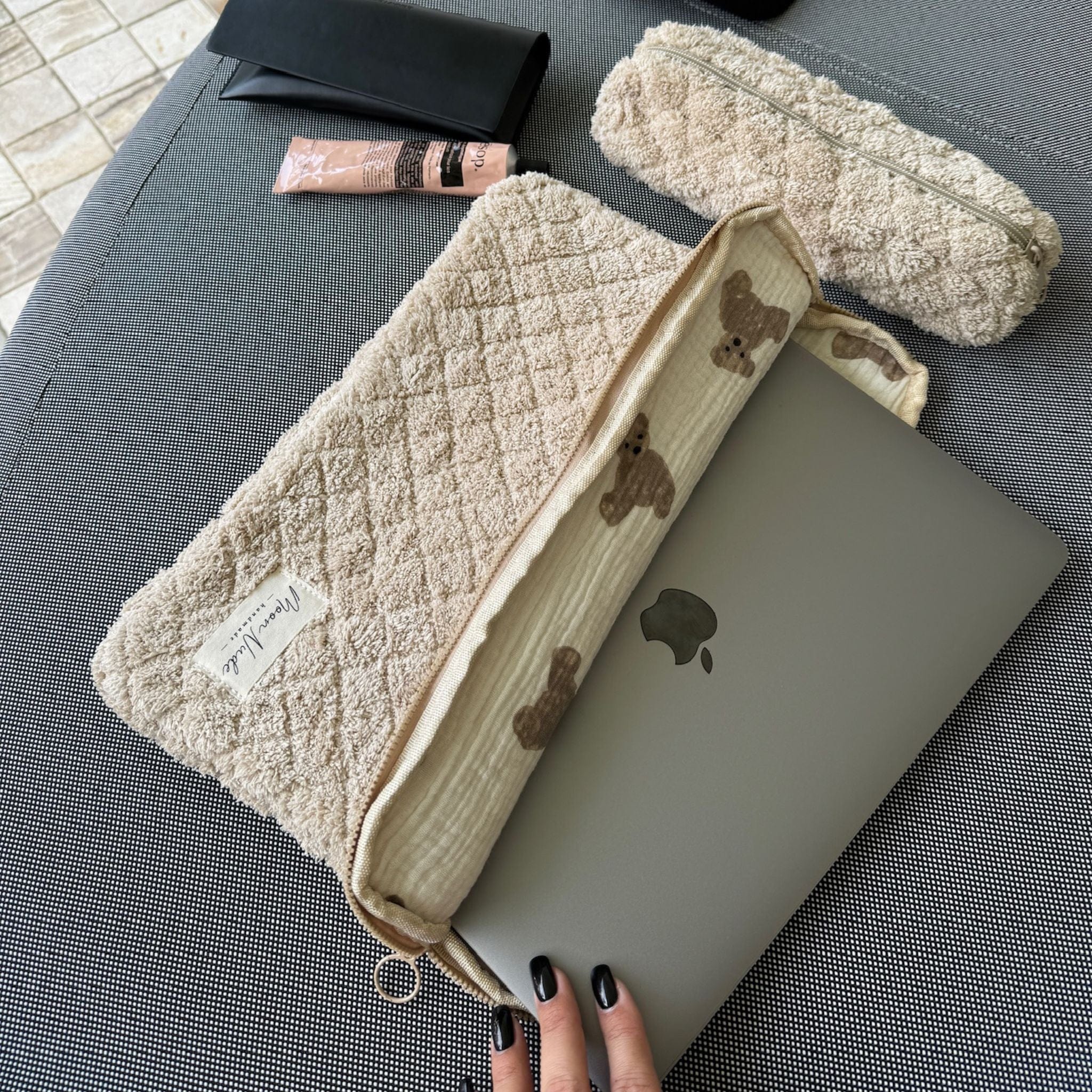 Teddy Laptop Sleeve - Image 3